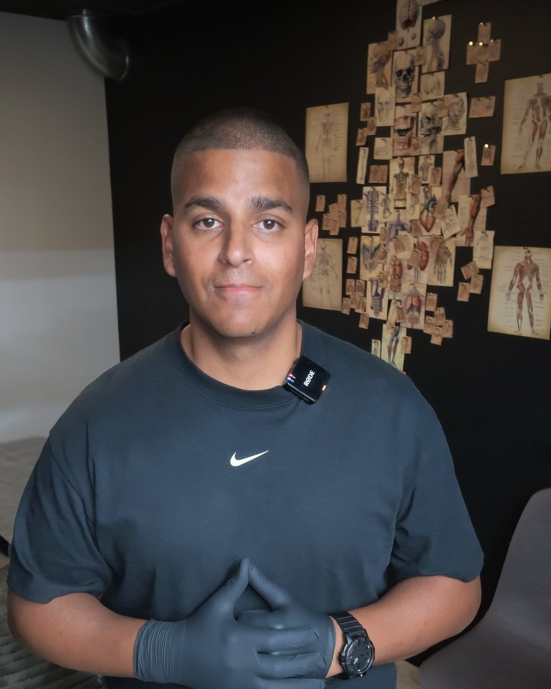 Luis Rojas i behandlingsrummet på Anthropoid, Gamlestaden